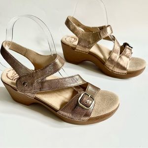 Dansko Shari Gold Slingback Strappy Platform Sandals Women EU 40 US 9/9.5